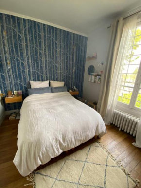 Chambre dans une maison de charme en ville